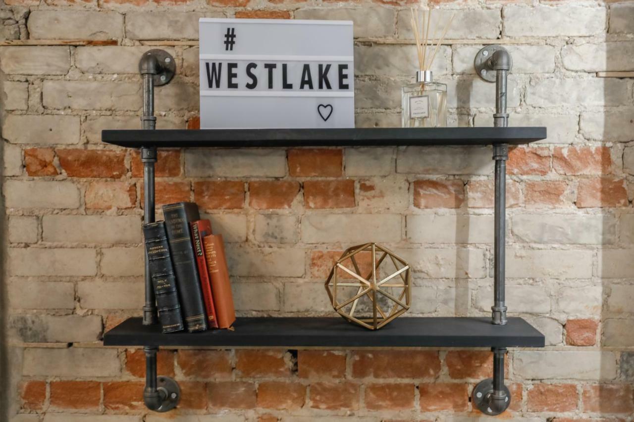 The Westlake Toronto Exteriör bild